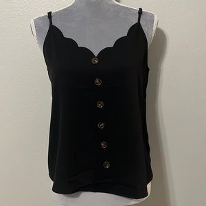 Scalloped tank
